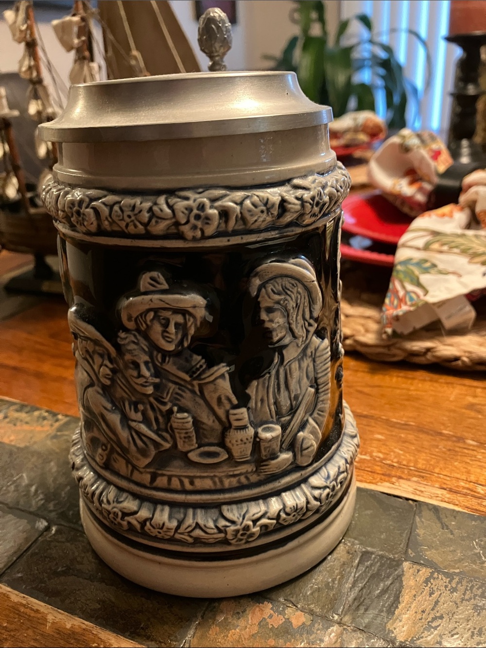 Vintage-Style Ceramic Beer Stein in Black and Cream